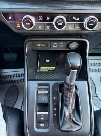 2025 Honda CR-V 6th Gen - Image 19 of 31