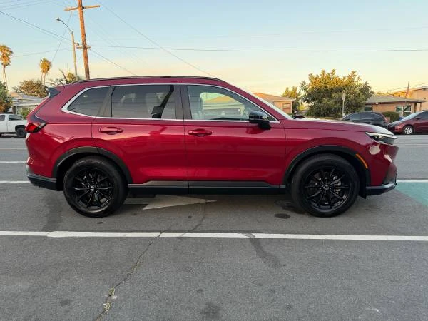 2025 Honda CR-V 6th Gen - Image 10 of 31