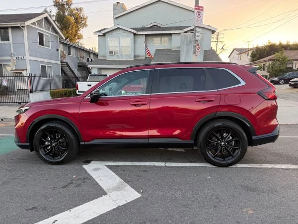 2025 Honda CR-V 6th Gen - Image 12 of 31