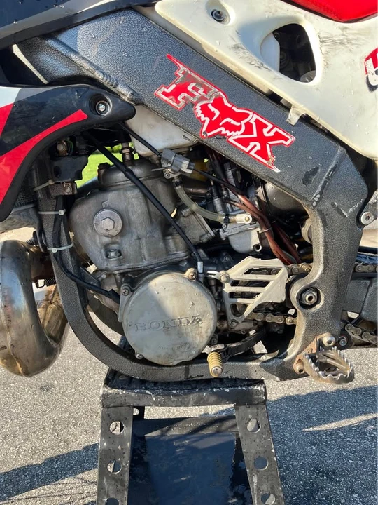 1998 Honda CR - Image 6 of 6
