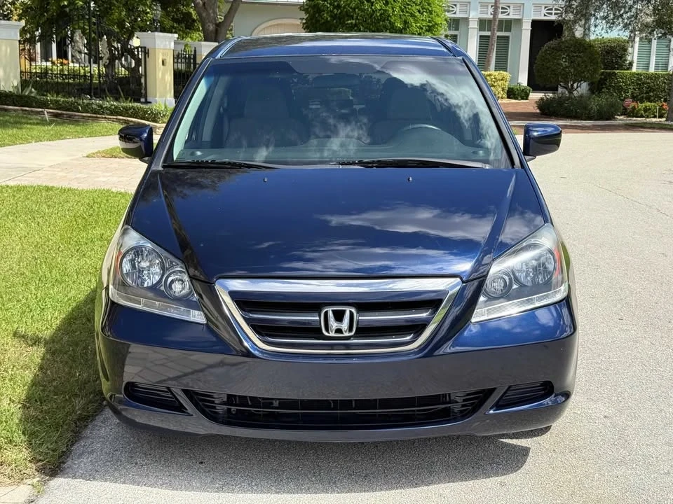 2005 Honda Odyssey - Image 2 of 10