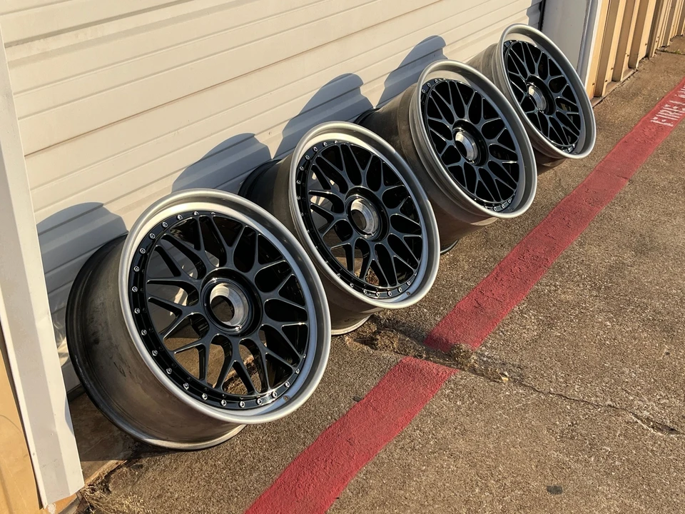 2013 Parts & Memorabilia Other Wheels - Image 3 of 31