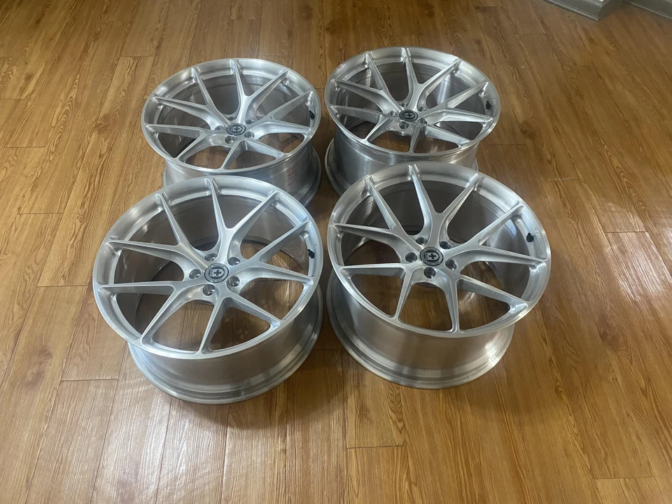 Parts & Memorabilia Other Wheels - Image 7 of 7