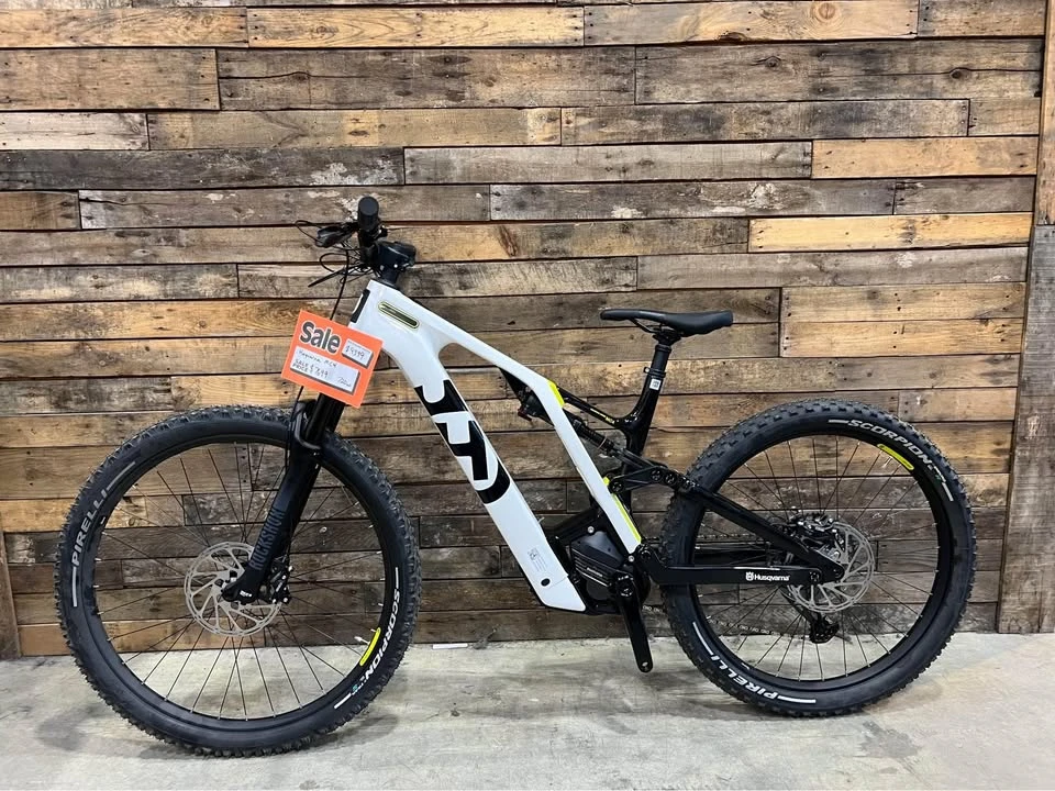 2023 Husqvarna - Image 2 of 7