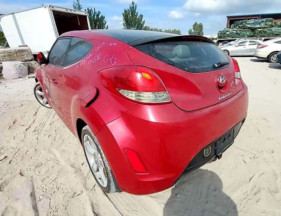 2012 Hyundai Veloster - Image 4 of 9