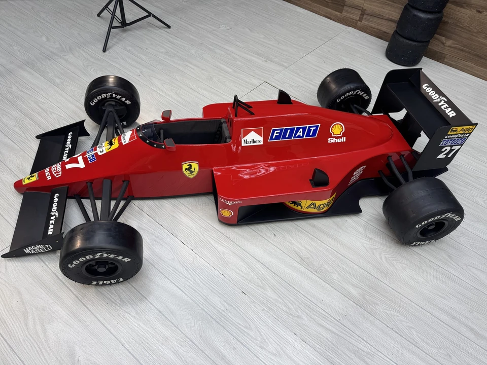 Parts & Memorabilia Scale Models - Image 5 of 31