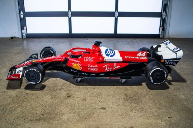 Parts & Memorabilia Scale Models - Image 2 of 3