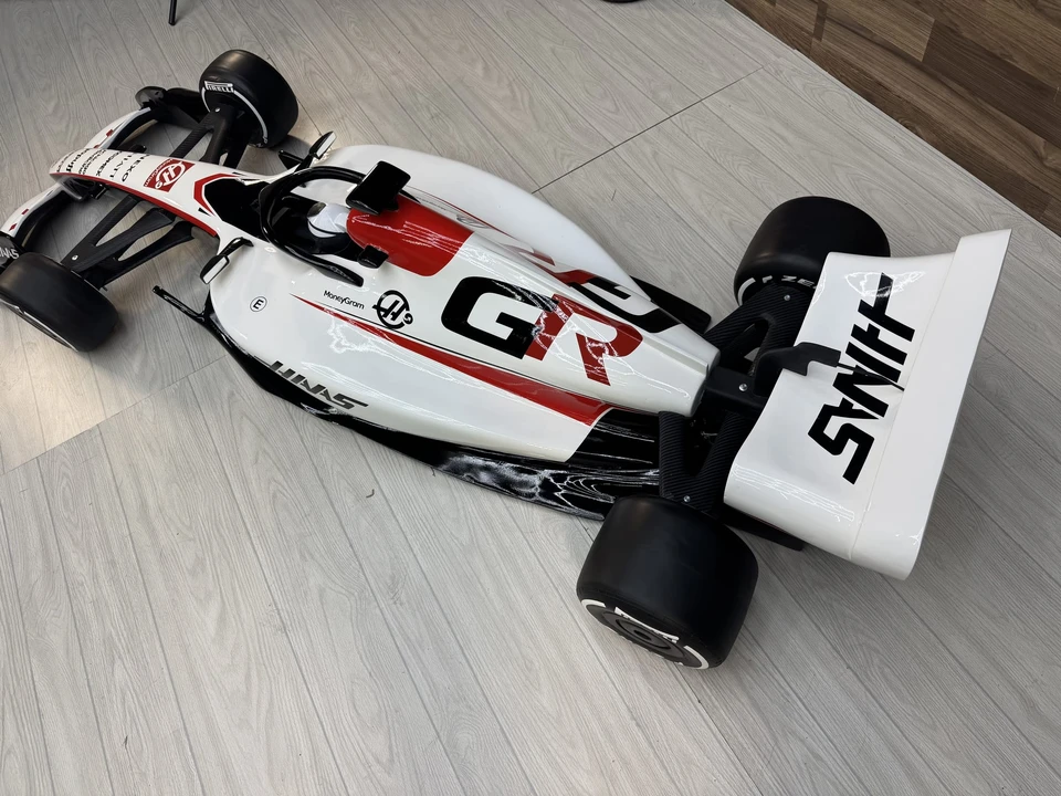 Parts & Memorabilia Scale Models - Image 5 of 31