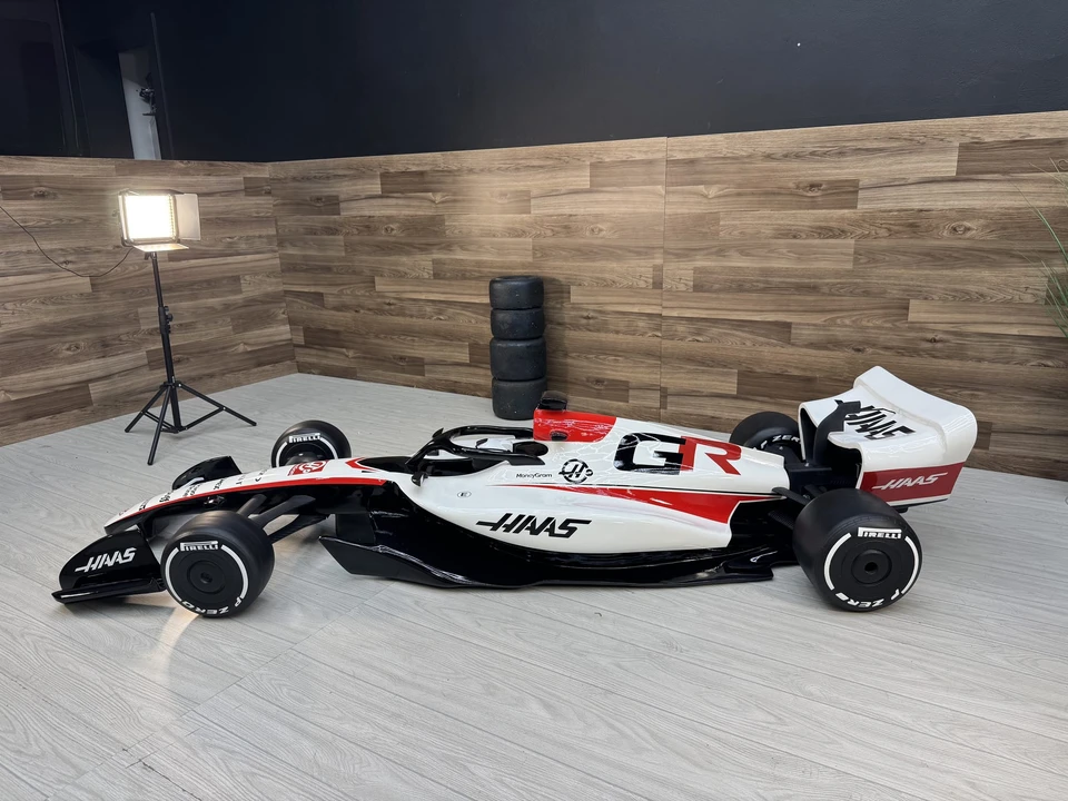 Parts & Memorabilia Scale Models - Image 6 of 31