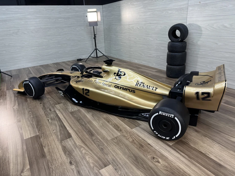 Parts & Memorabilia Scale Models - Image 6 of 31