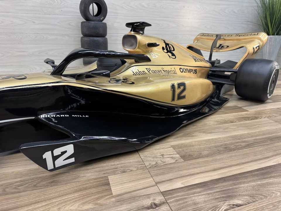 Parts & Memorabilia Scale Models - Image 19 of 31
