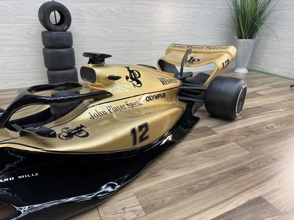 Parts & Memorabilia Scale Models - Image 23 of 31