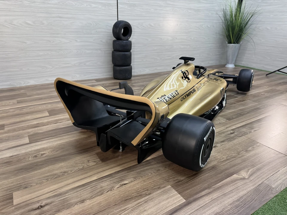 Parts & Memorabilia Scale Models - Image 7 of 31