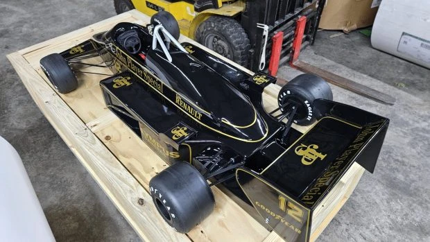 Parts & Memorabilia Scale Models - Image 3 of 5