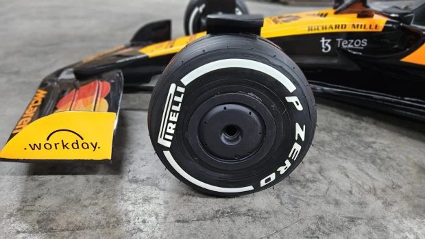 Parts & Memorabilia Scale Models - Image 3 of 3