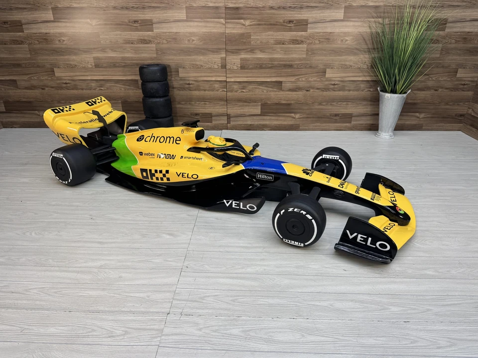Parts & Memorabilia Scale Models - Image 7 of 31
