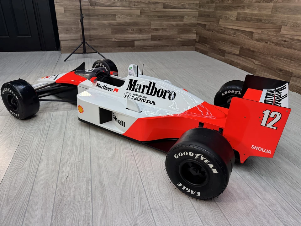 Parts & Memorabilia Scale Models - Image 9 of 31
