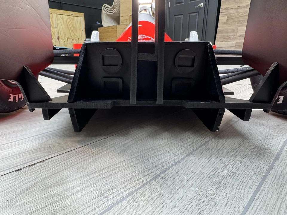 Parts & Memorabilia Scale Models - Image 31 of 31