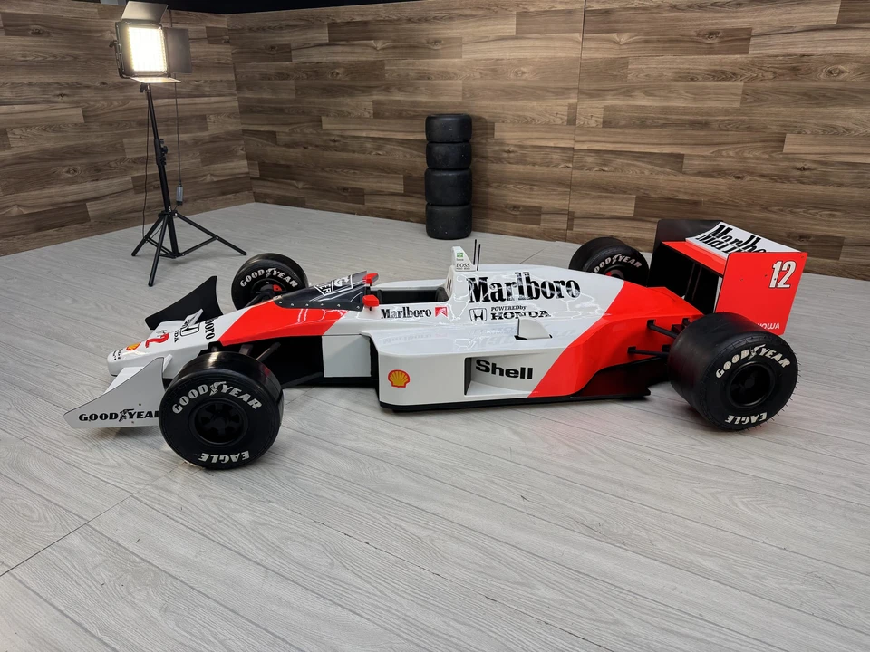 Parts & Memorabilia Scale Models - Image 7 of 31