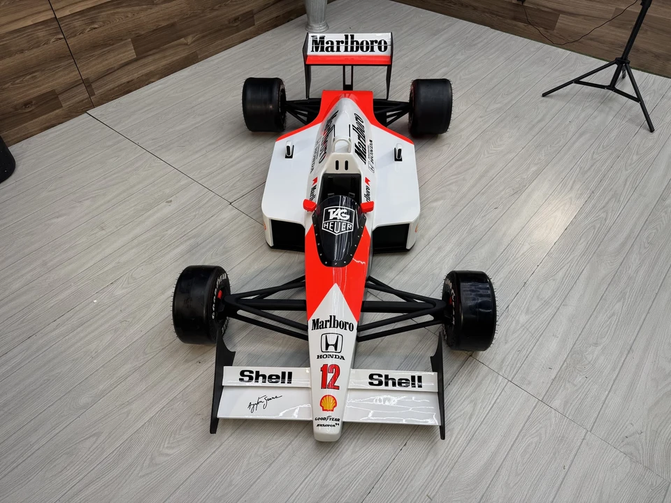 Parts & Memorabilia Scale Models - Image 2 of 31