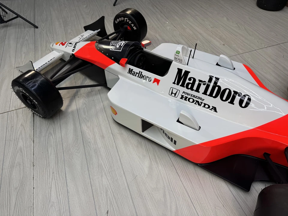 Parts & Memorabilia Scale Models - Image 31 of 31