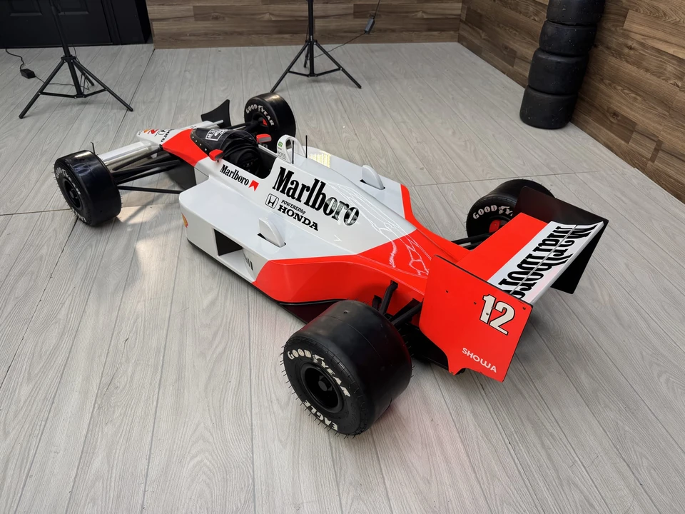 Parts & Memorabilia Scale Models - Image 9 of 31