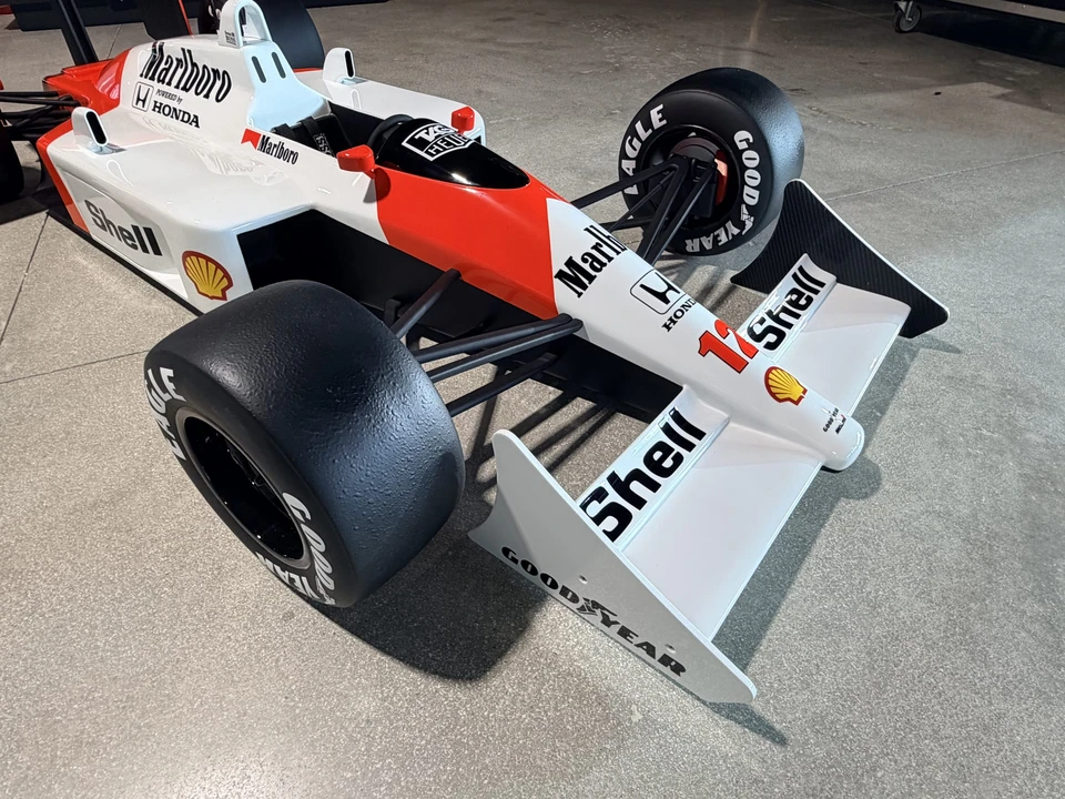 Parts & Memorabilia Scale Models - Image 9 of 20