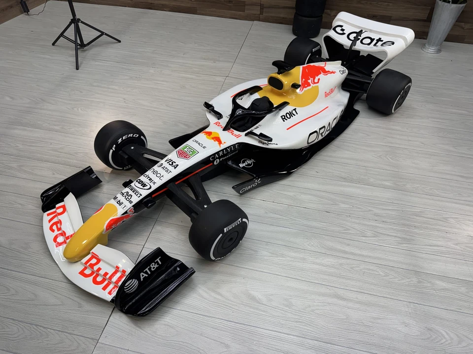Parts & Memorabilia Scale Models - Image 7 of 31