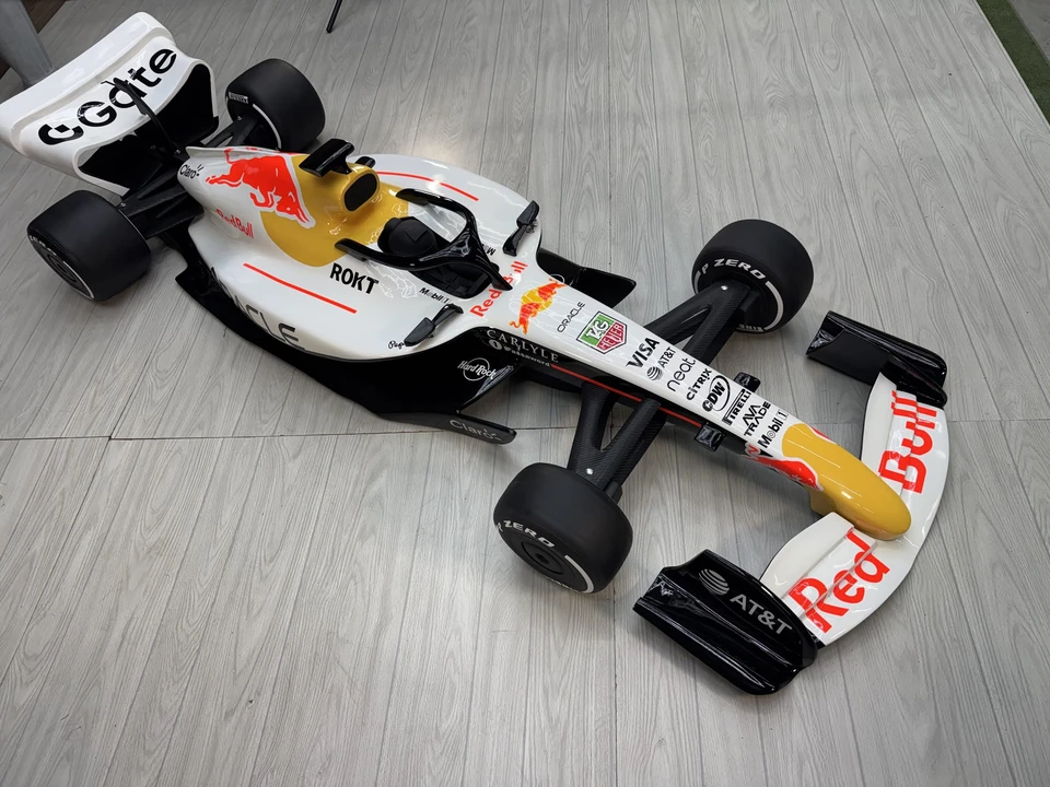 Parts & Memorabilia Scale Models - Image 11 of 31