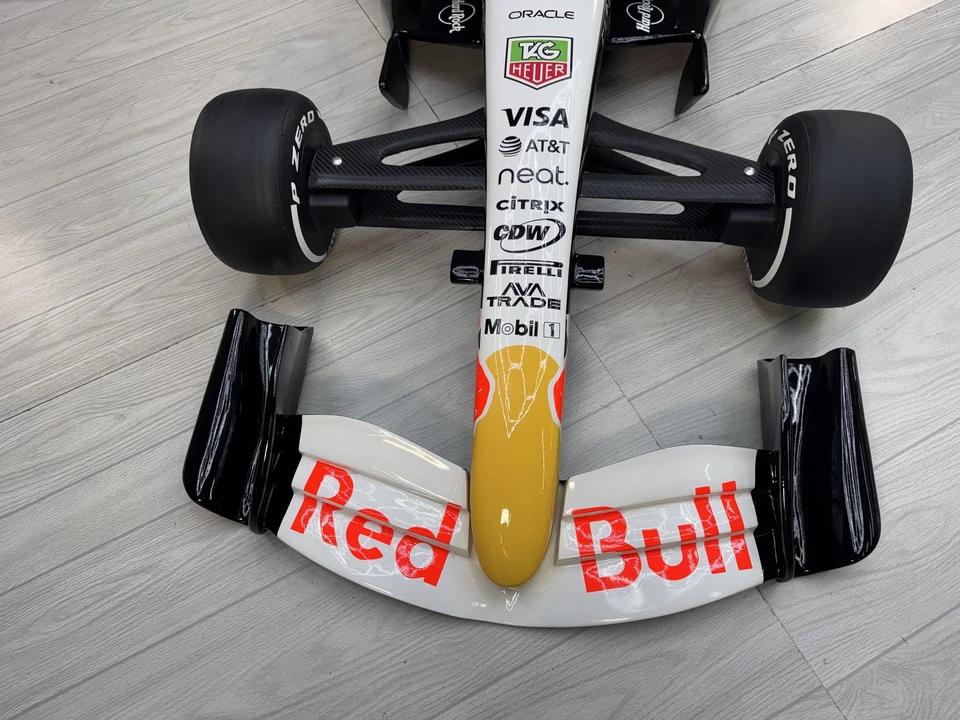 Parts & Memorabilia Scale Models - Image 14 of 31