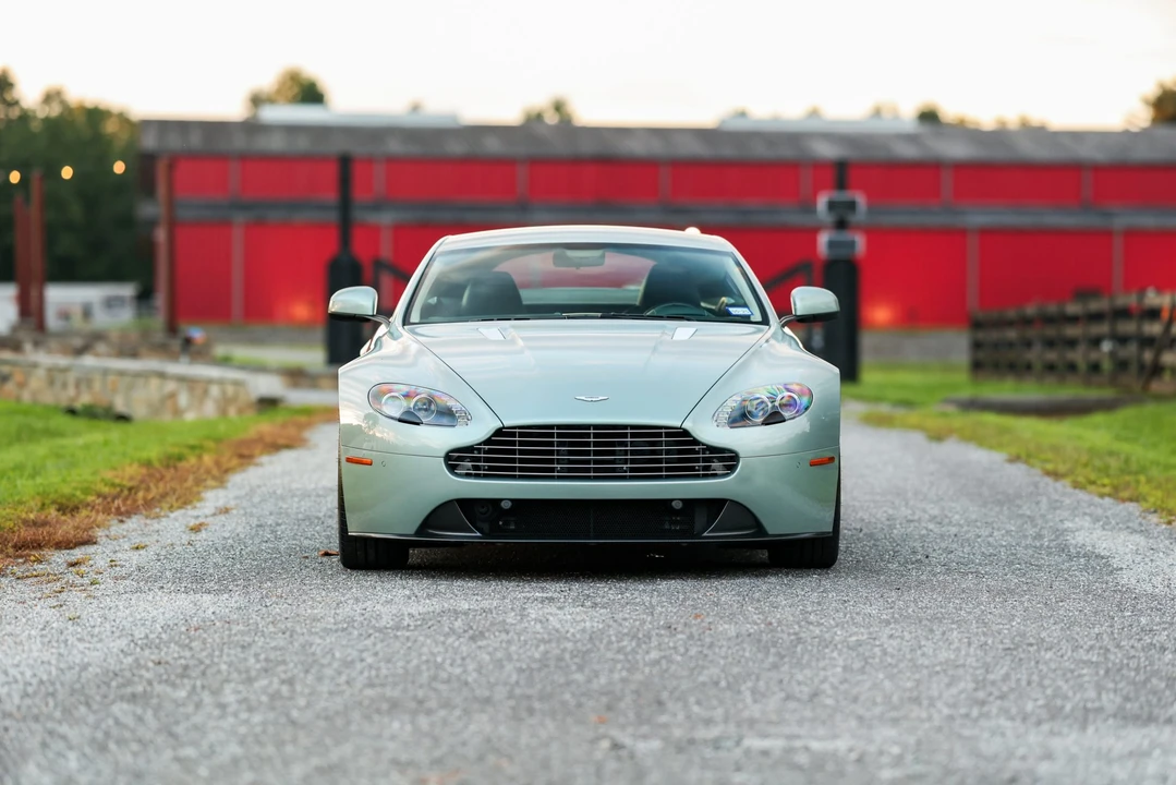 2012 Aston Martin V8 Vantage (2006-2017) - Image 24 of 31