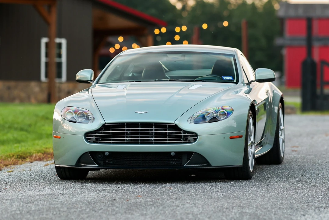 2012 Aston Martin V8 Vantage (2006-2017) - Image 19 of 31