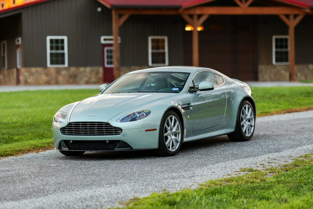 2012 Aston Martin V8 Vantage (2006-2017) - Image 11 of 31