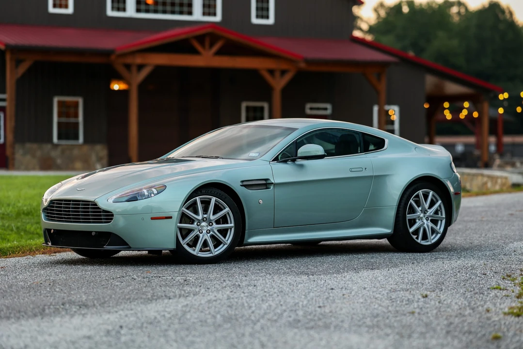 2012 Aston Martin V8 Vantage (2006-2017) - Image 3 of 31