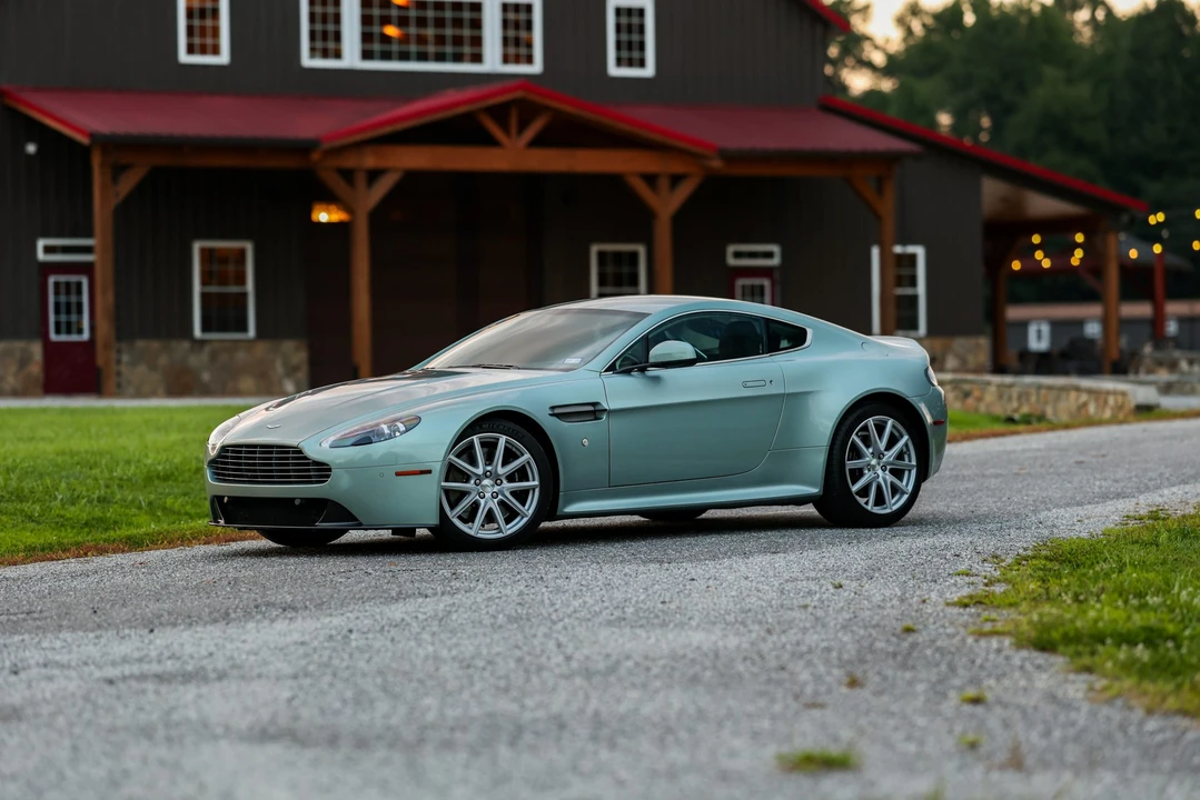 2012 Aston Martin V8 Vantage (2006-2017) - Image 4 of 31
