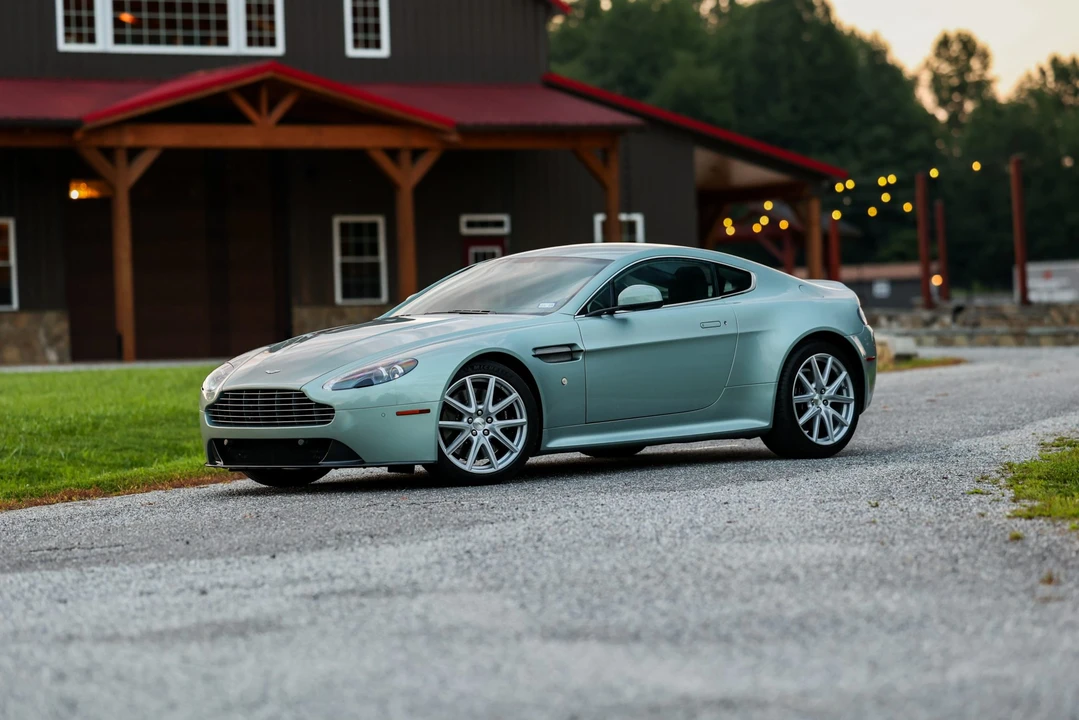 2012 Aston Martin V8 Vantage (2006-2017) - Image 6 of 31
