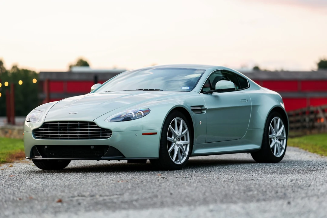 2012 Aston Martin V8 Vantage (2006-2017) - Image 10 of 31