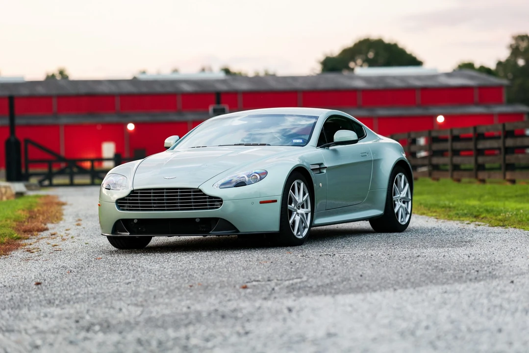 2012 Aston Martin V8 Vantage (2006-2017) - Image 15 of 31