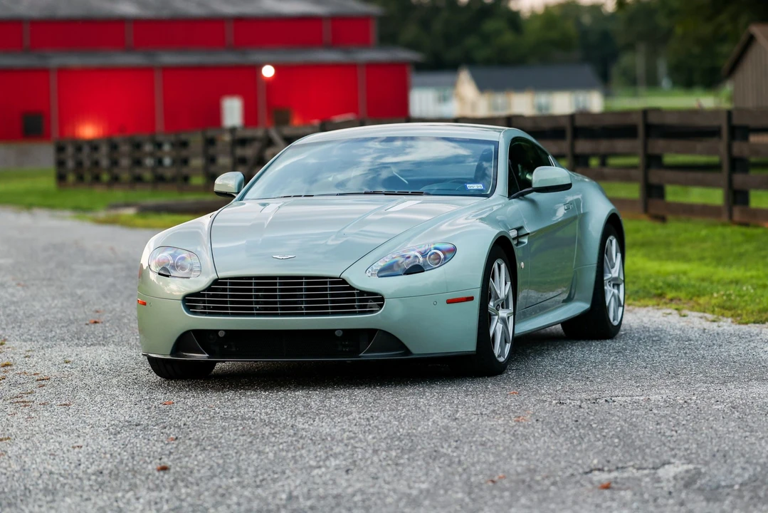 2012 Aston Martin V8 Vantage (2006-2017) - Image 14 of 31