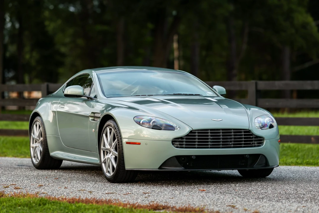 2012 Aston Martin V8 Vantage (2006-2017) - Image 27 of 31