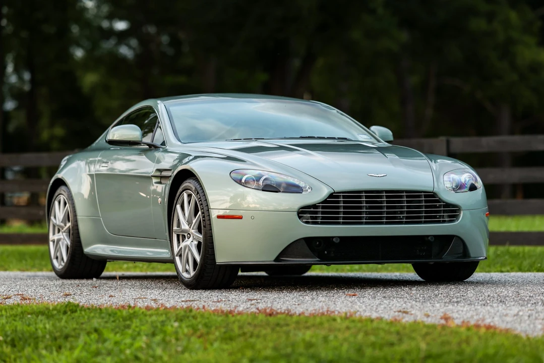 2012 Aston Martin V8 Vantage (2006-2017) - Image 26 of 31