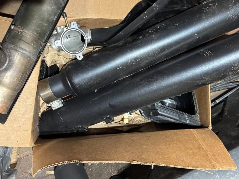 Parts & Memorabilia Engines - Image 2 of 4