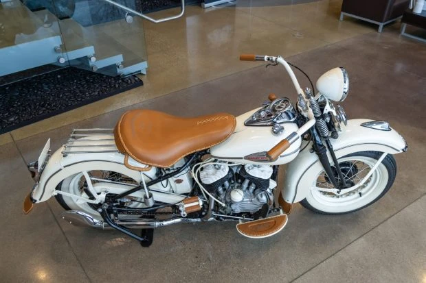 Harley-Davidson Small Twin Flathead - Image 2 of 9