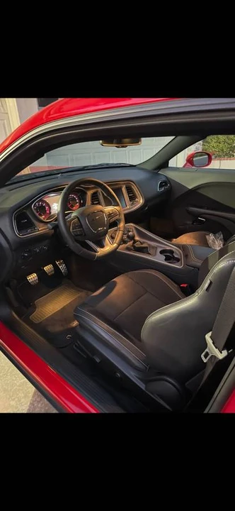 2015 Dodge Challenger SRT Hellcat 3rd Gen - Image 5 of 9