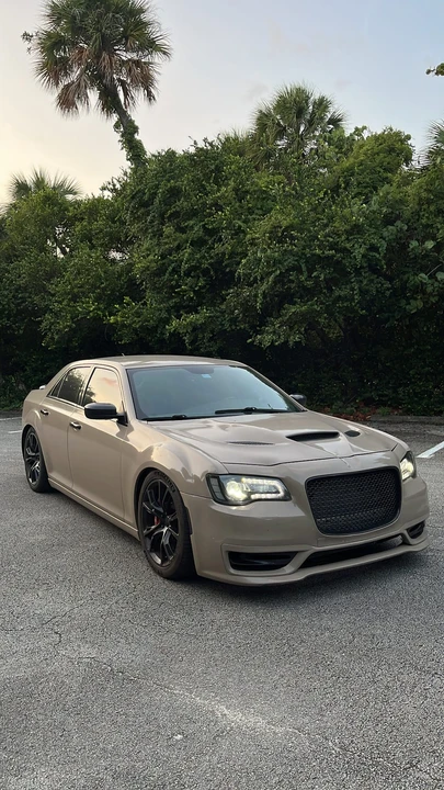 2012 Chrysler 300 (2005-2023) - Image 17 of 31
