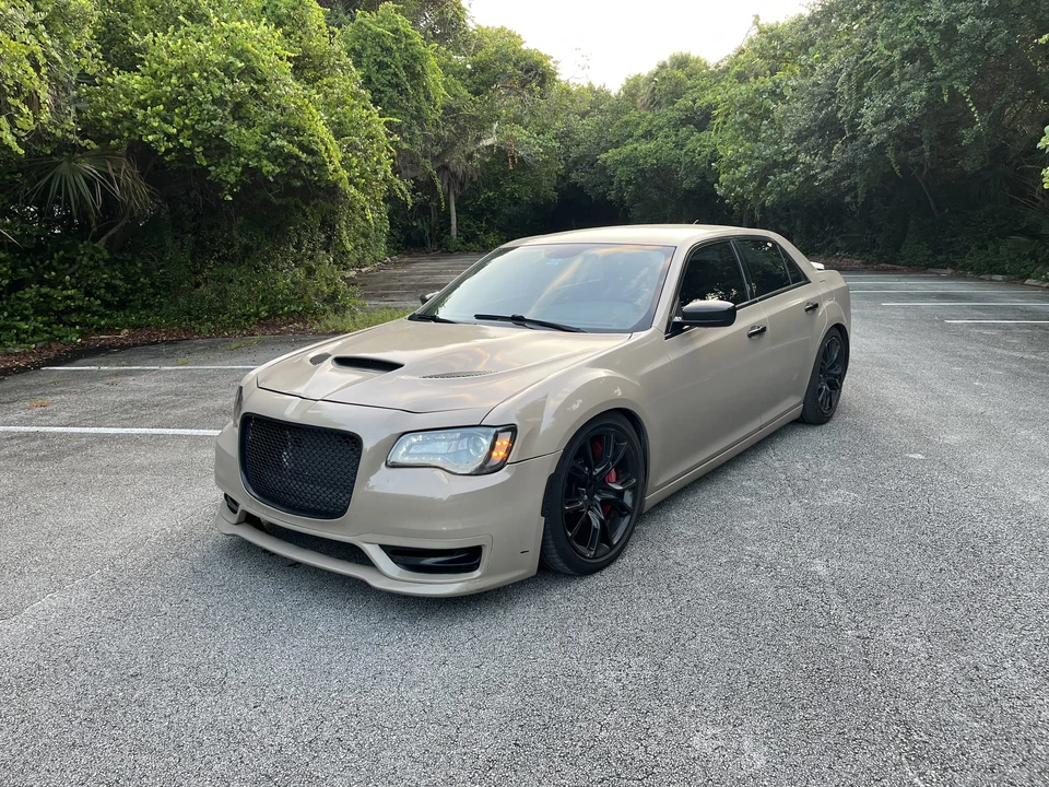 2012 Chrysler 300 (2005-2023) - Image 3 of 31