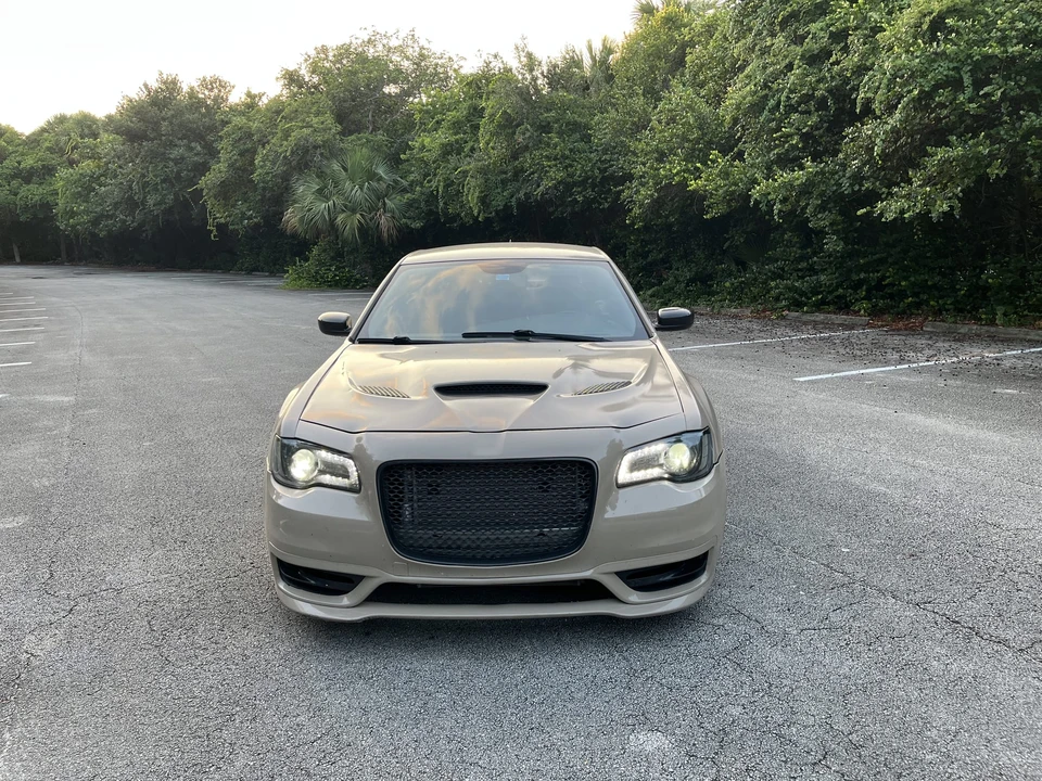 2012 Chrysler 300 (2005-2023) - Image 10 of 31