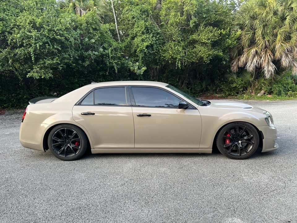 2012 Chrysler 300 (2005-2023) - Image 22 of 31