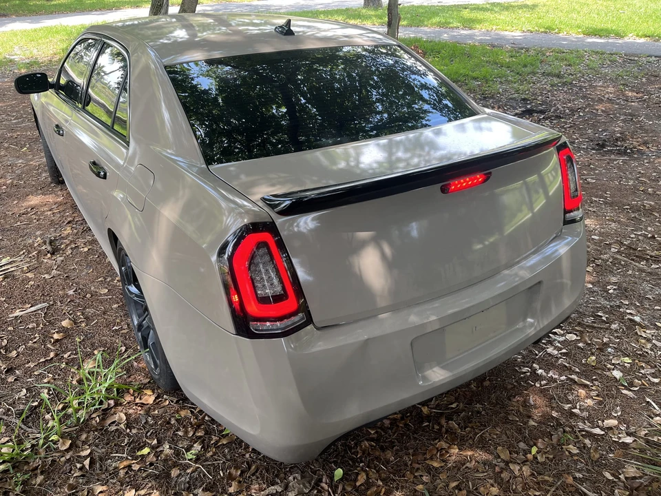 2012 Chrysler 300 (2005-2023) - Image 27 of 31