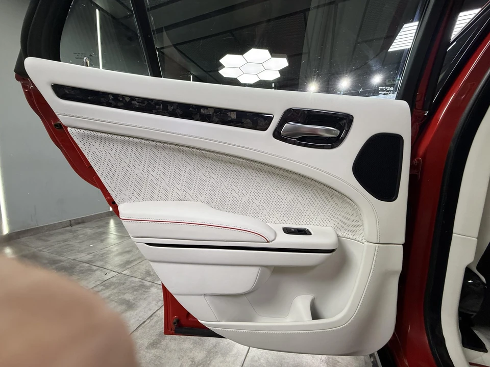 2015 Chrysler 300 (2005-2023) - Image 30 of 31